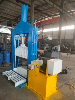 70吨XQ-1250薄膜卷筒切割机